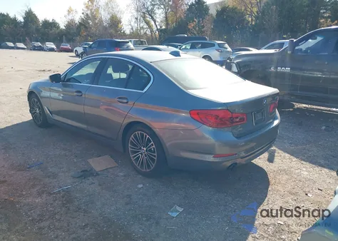 2020 BMW 530I xDrive z USA, uszkodzony, nr VIN WBAJR7C03LWW70008